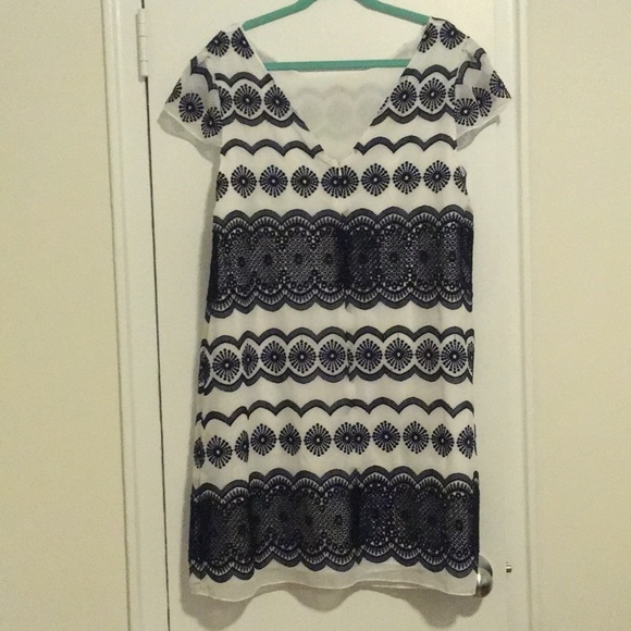 NWT White with blue lace emb dress size 16 - Picture 3 of 5